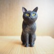 くま黒猫木彫り