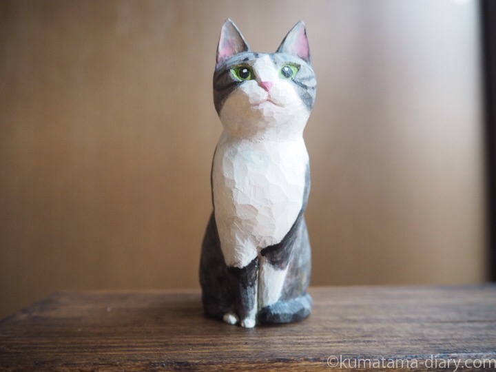 サバトラ白猫さん木彫り