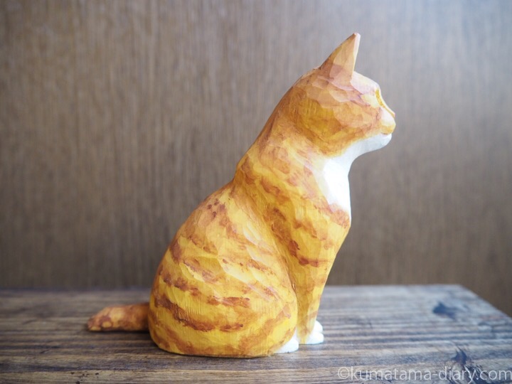 木彫り猫茶トラ白猫右