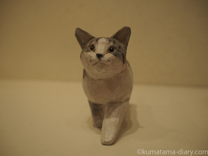 サバトラ白猫木彫り