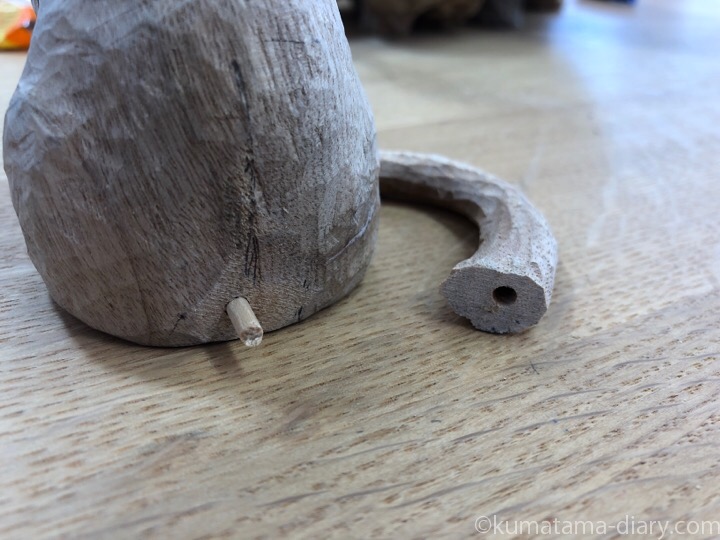 木彫り猫しっぽ