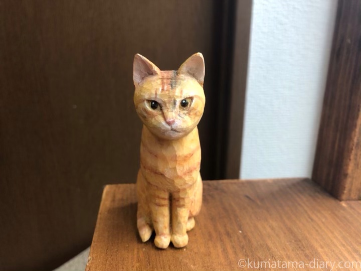 茶トラ木彫り猫