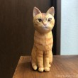 茶トラ木彫り猫