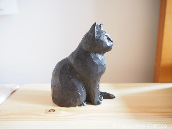 黒猫木彫り猫右