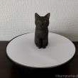 ターンテーブルと木彫り猫