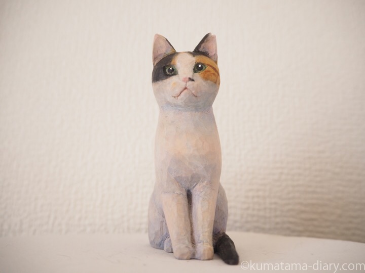 三毛猫木彫り猫