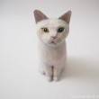 白猫木彫り猫
