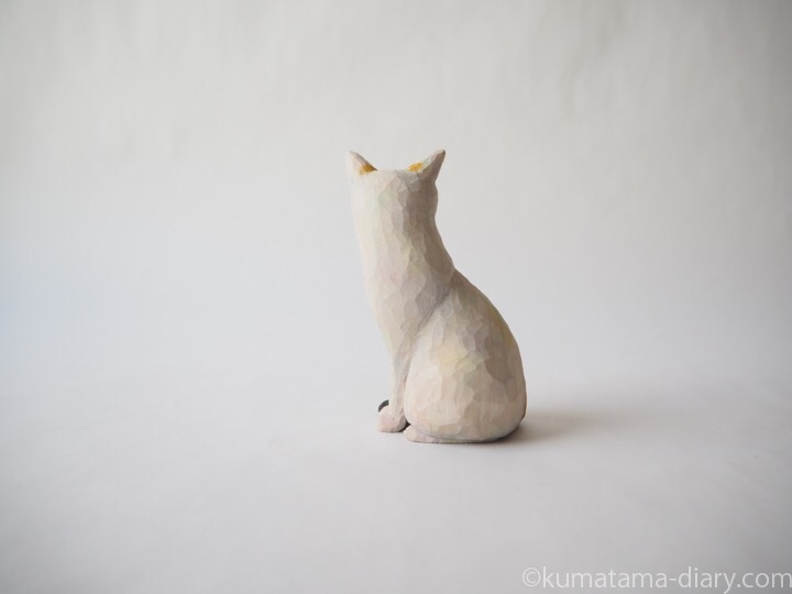 とび三毛さん木彫り猫