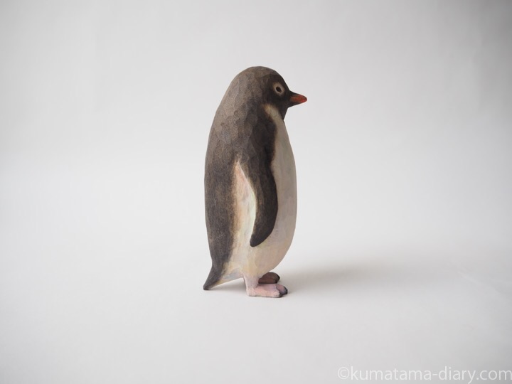 ペンギン木彫り右