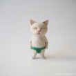 白猫力士の木彫り猫