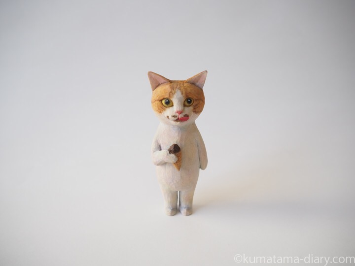 たまきアイス木彫り猫