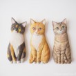 3匹の木彫り猫マグネット