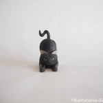 ミヌエットの黒猫さんを木彫りで作りました