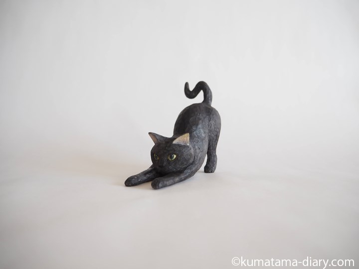 ミヌエット木彫り猫