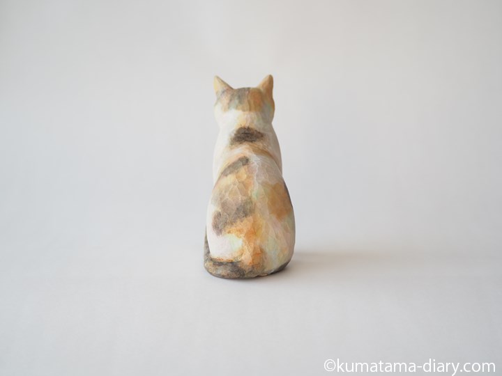 ミックス猫さん木彫り猫後ろ