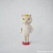 ほぼ白猫王子木彫り猫
