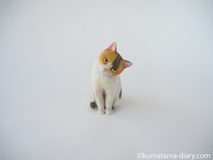 三毛猫さん木彫り猫