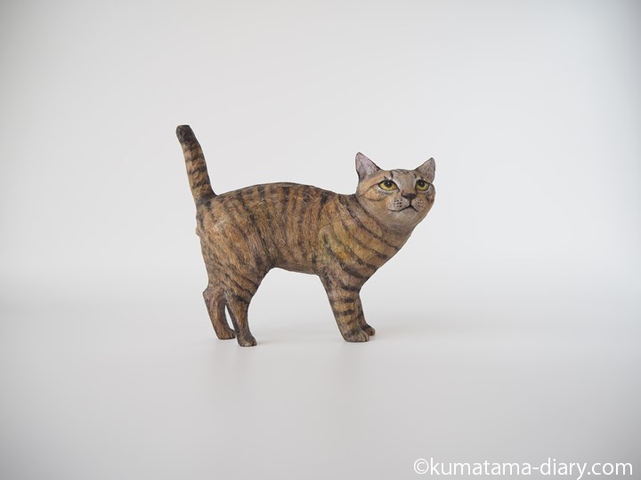 キジトラ猫さん木彫り猫