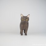 にゃんたまがある黒猫さんを木彫りで作りました