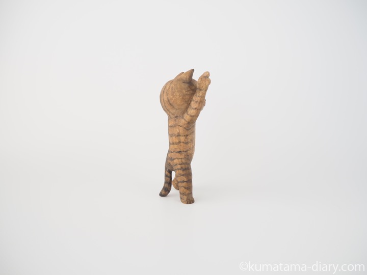 キジトラ猫さん木彫り猫右
