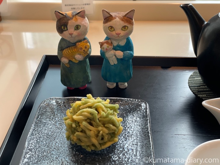TORAYA TOKYOと木彫り猫