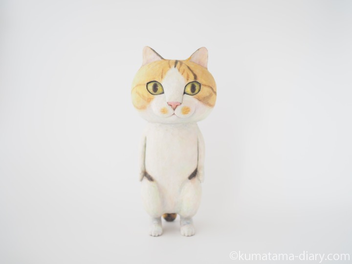 三毛猫タミィ木彫り猫