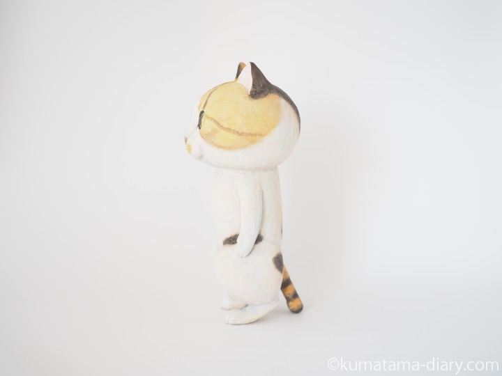 三毛猫タミィ木彫り猫