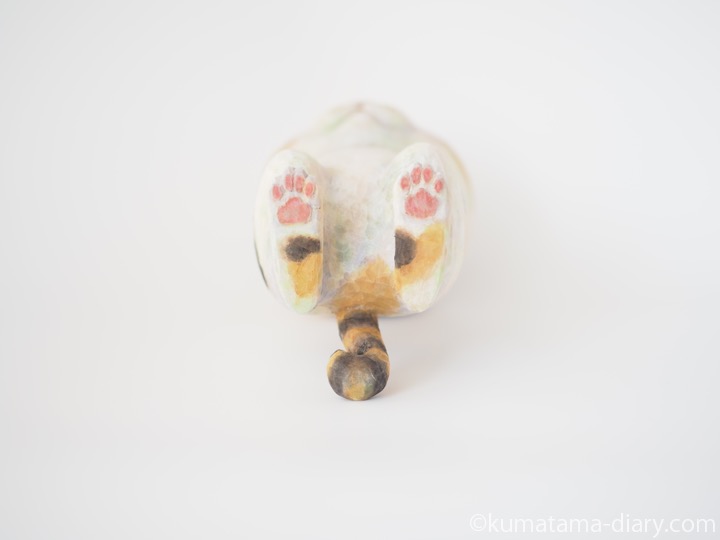 三毛猫タミィ木彫り猫