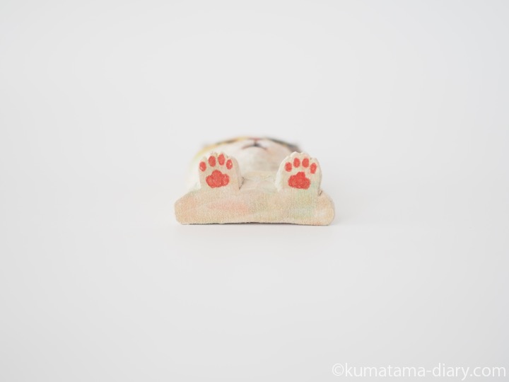 木彫り猫ブローチ肉球