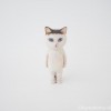 白黒猫さん木彫り猫