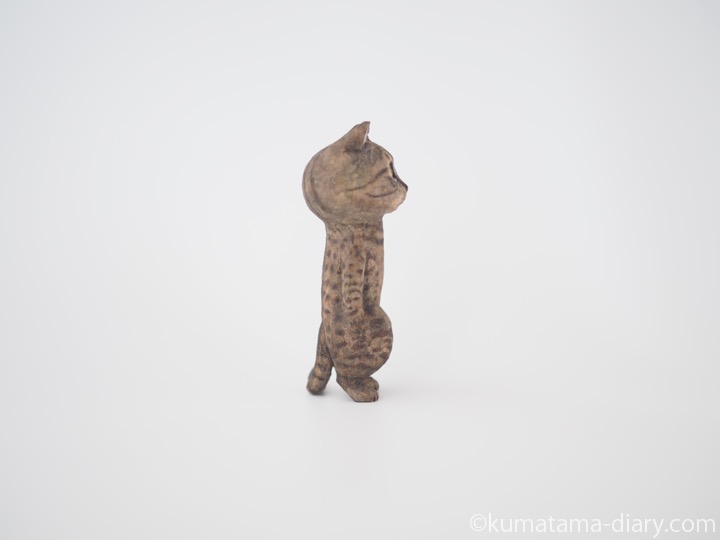足長マンチカンさん木彫り猫右