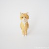 茶トラ白猫さん木彫り猫