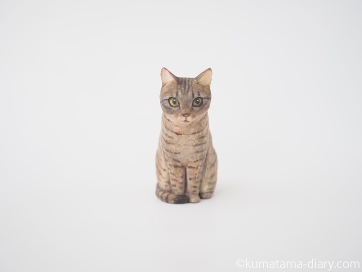 キジトラ猫さん木彫り猫