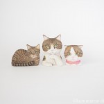 小さなキジトラ猫さんたちを木彫りで作りました