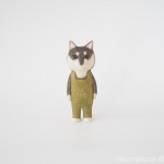 黒柴犬さんを木彫りで作りました