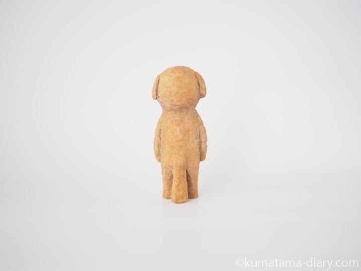 トイプードルさん木彫り後ろ
