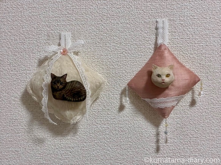 ブローチピロー