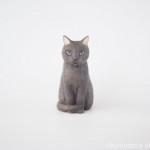 美しい黒猫さんを木彫りで作りました