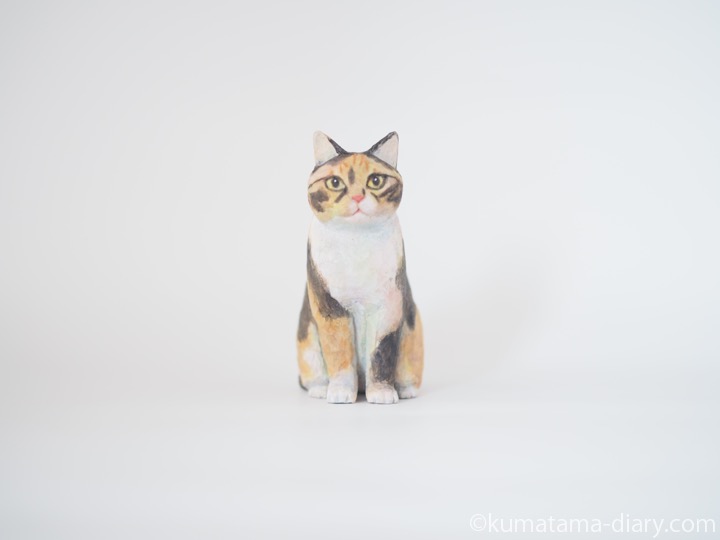 三毛猫さん木彫り猫