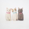 三毛猫さんと白猫さんと黒猫さん木彫り猫