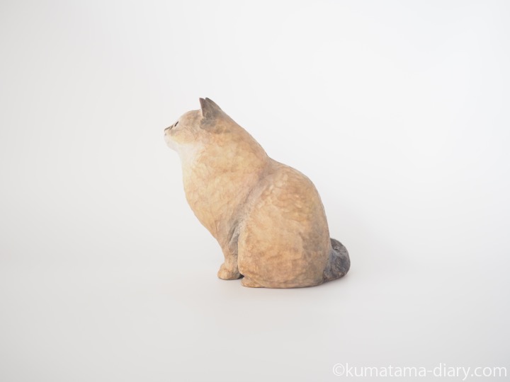 ソマリさん木彫り猫左