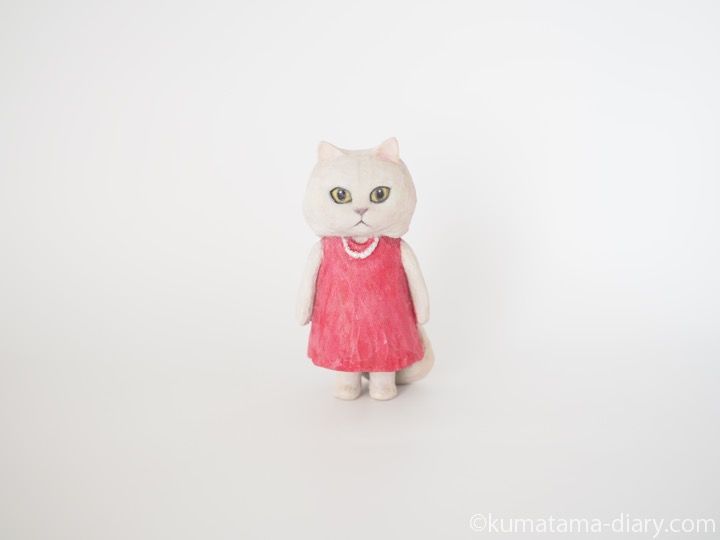 ワンピースチンチラさん木彫り猫