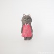 赤いワンピース黒猫さん木彫り